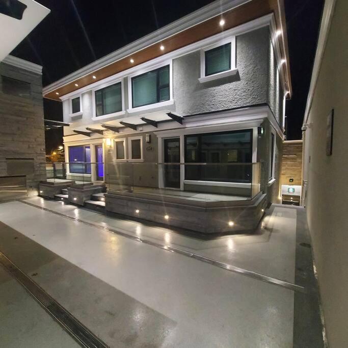 밴쿠버 Beautiful Bright 3 Bed Townhouse 아파트 외부 사진
