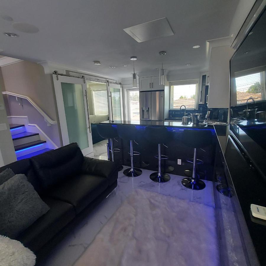 밴쿠버 Beautiful Bright 3 Bed Townhouse 아파트 외부 사진