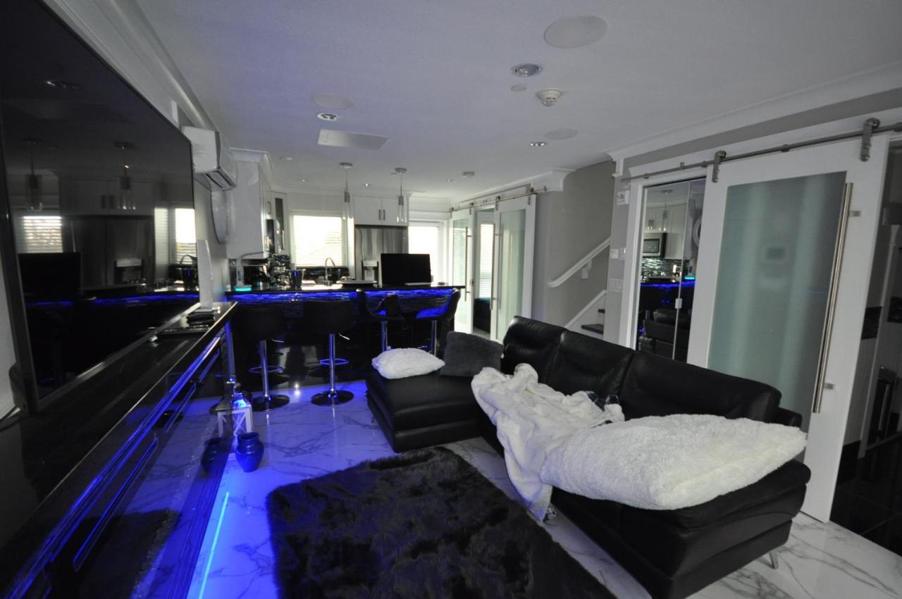 밴쿠버 Beautiful Bright 3 Bed Townhouse 아파트 외부 사진