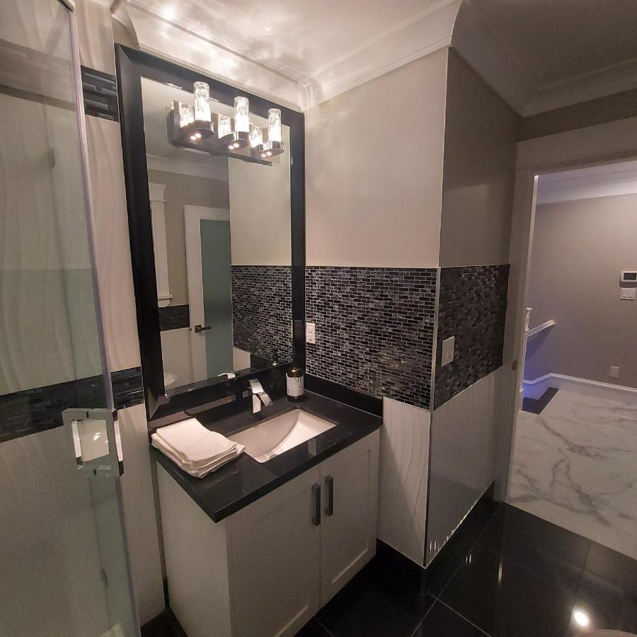 밴쿠버 Beautiful Bright 3 Bed Townhouse 아파트 외부 사진
